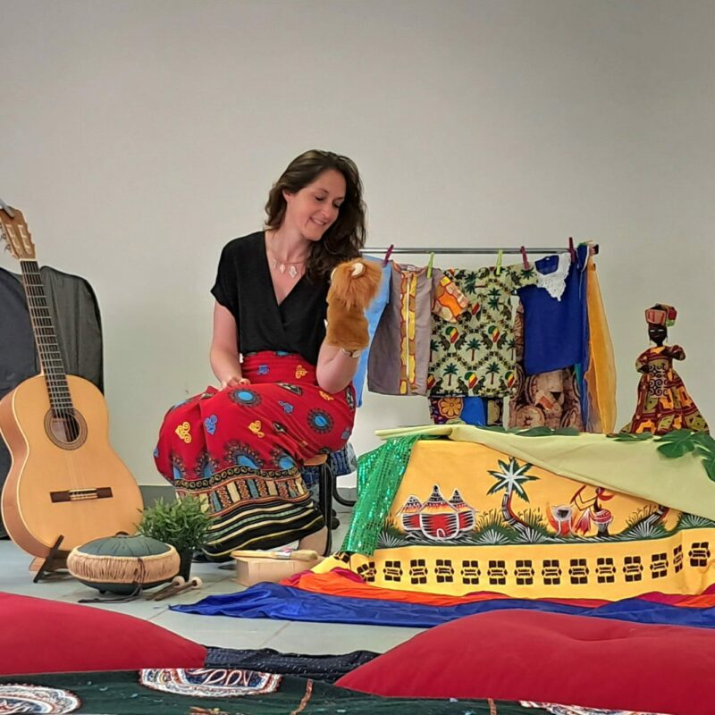 Les Polinsons - Atelier-spectacle Aïssatou et le serpent mangeur de couleurs