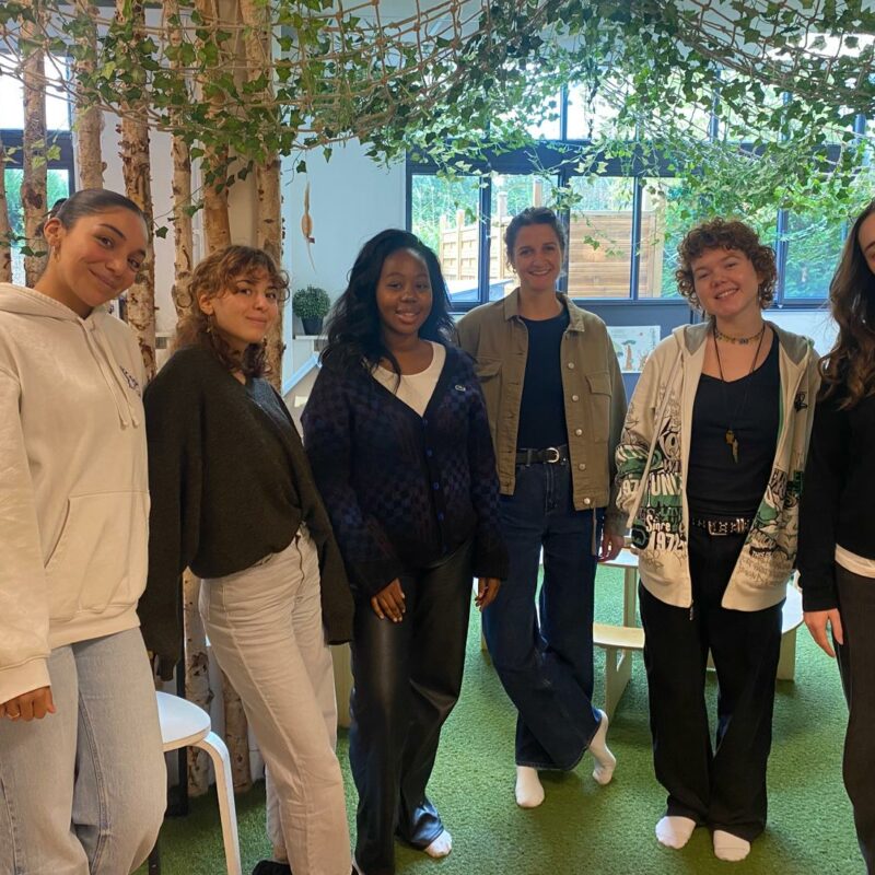Les Polisons - Emilie, Clara, Martha, Anissa, Lou, Juliette